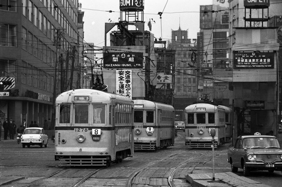 東京オリンピックを翌年に控えた1963年の東京・日比谷界隈 （Fujifotos/アフロ）