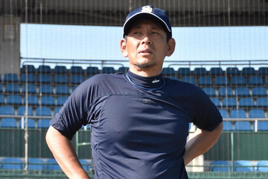 聖カタリナ大硬式野球監督（元プロ野球・日本ハム）の沖泰司さん＝愛媛県西条市で2019年9月、遠藤龍撮影