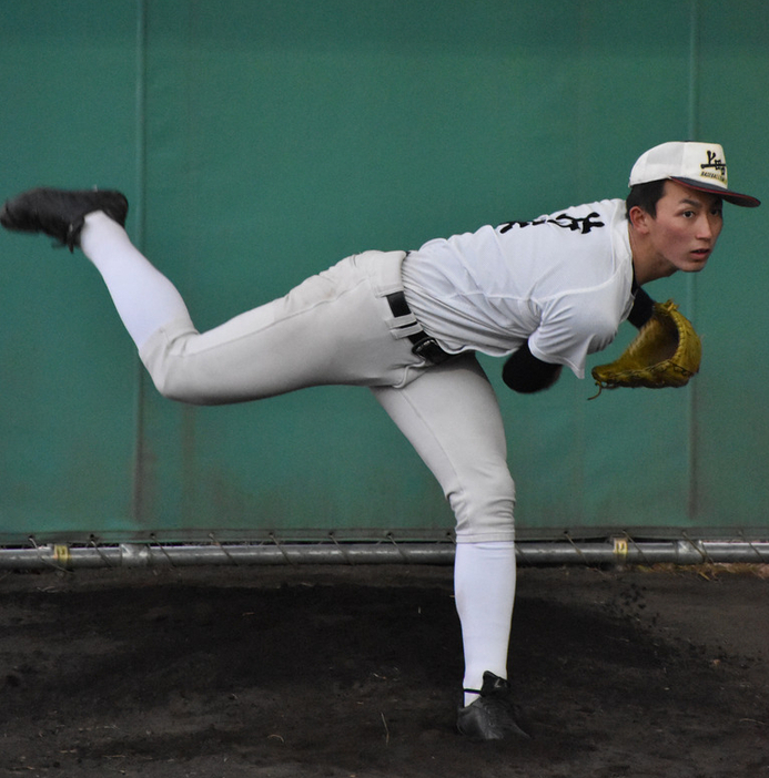 片平紫温選手＝長野県上田市下塩尻の上田西高で２０２１年２月１０日、皆川真仁撮影