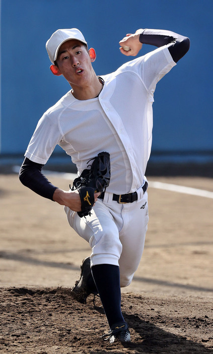 東海大相模のエース・石田隼都選手＝神奈川県相模原市南区で２０２１年２月１３日、幾島健太郎撮影