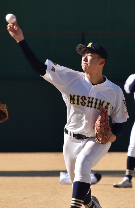 前田銀治選手＝静岡県静岡県沼津市の愛鷹球場で２０２１年２月６日、深野麟之介撮影