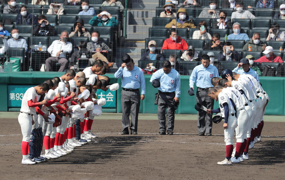 プロ注目の150キロWエースを擁する大阪桐蔭が智弁学園に6－8で敗れセンバツ初の初戦敗退(写真・日刊スポーツ／アフロ）