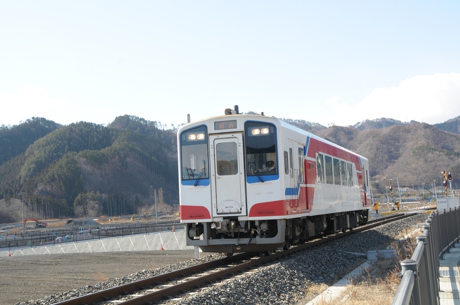 復興後の大槌町を通る三陸鉄道。2021年1月（撮影：伊藤陽子さん）