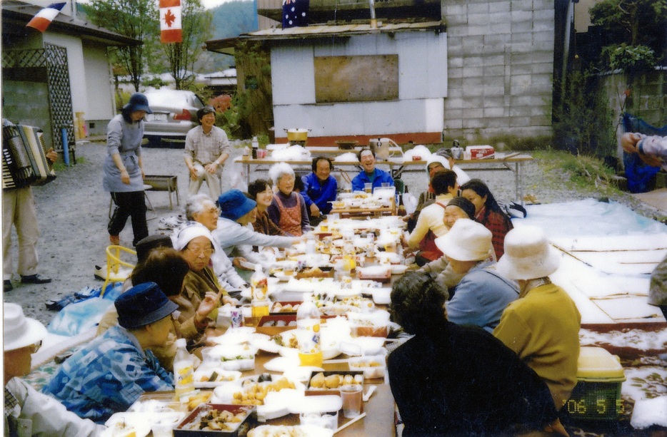 震災前の大槌町の人々。2006年5月5日（撮影：伊藤陽子さん）