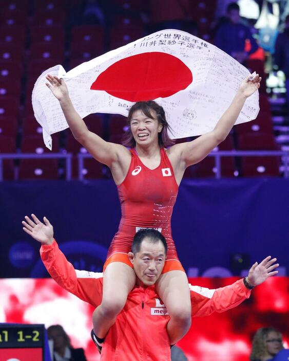 川井梨紗子が世界選手権で連覇（写真・ロイター／アフロ）