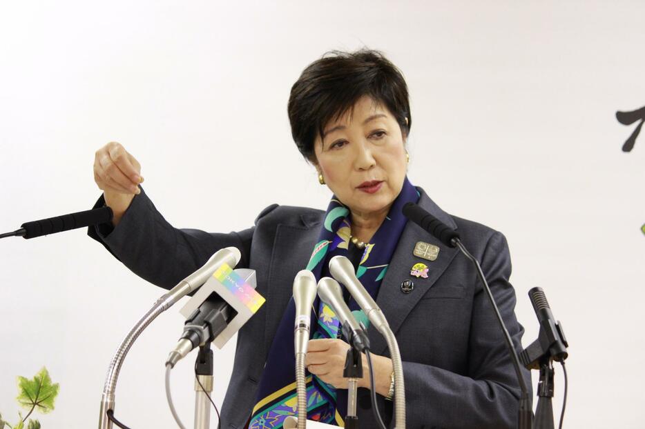 豊洲市場の開場について語る小池都知事