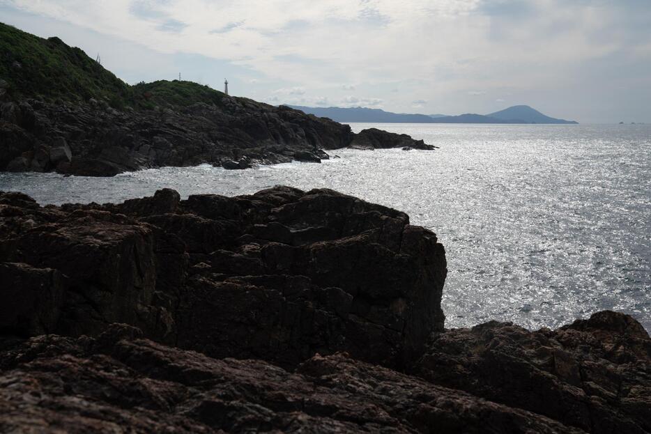 [写真]益田市郊外の鎌手海岸から日本海を望む＝島根県益田市