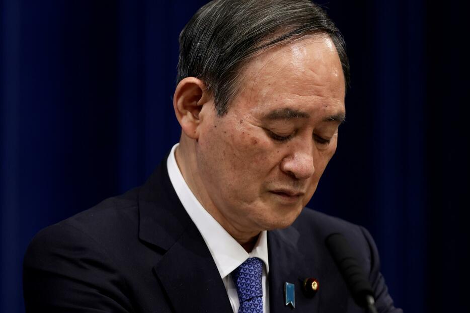 緊急事態宣言を再発令した菅義偉首相（写真：代表撮影／ロイター／アフロ）