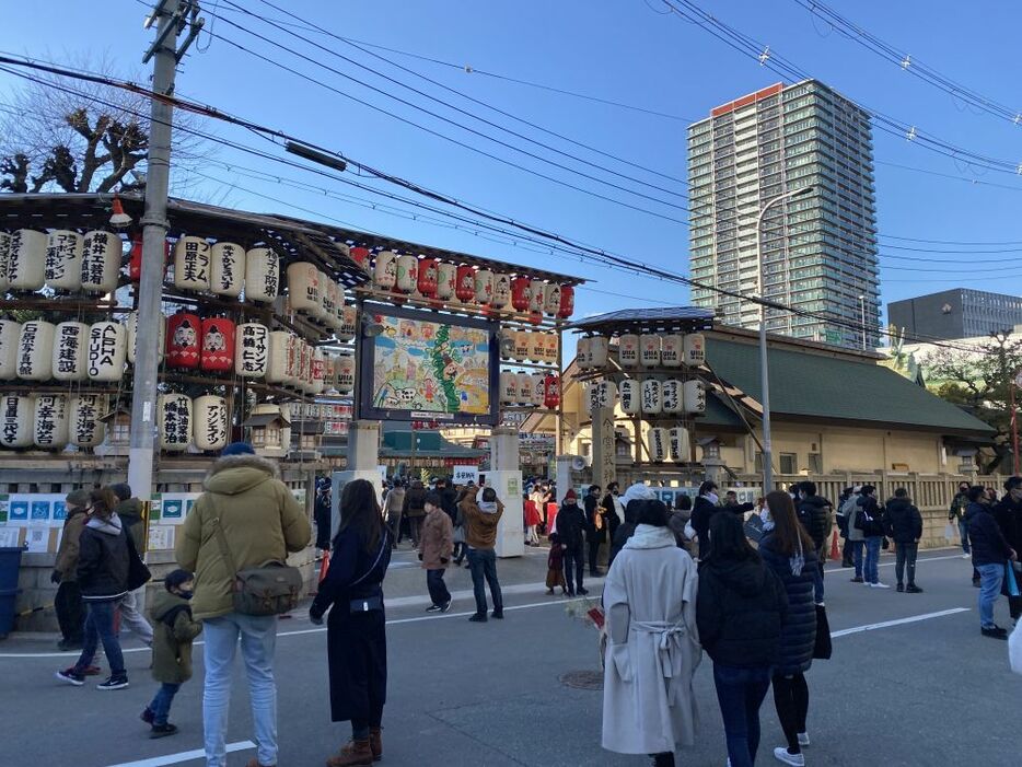 今宮戎神社で開かれた十日戎（えびす）。神社前には今年は露店が出店しなかった