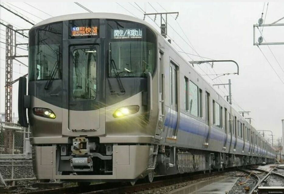 [写真]JR西日本 2月に2度目の「一時帰休」実施する。写真はJR西日本の車両