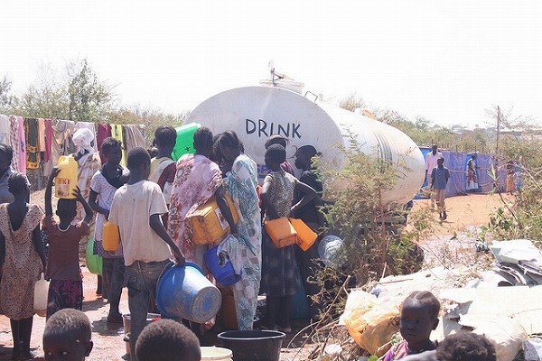 ［写真］南スーダンの内乱で多くの人々が家を追われて難民化している＝2013年12月 (c)EU/ECHO/Ludovico Gammarelli