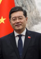 秦剛氏