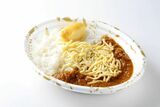 カレーの名店「ボンディ」の提供を再現しジャガイモを添えた同店監修商品