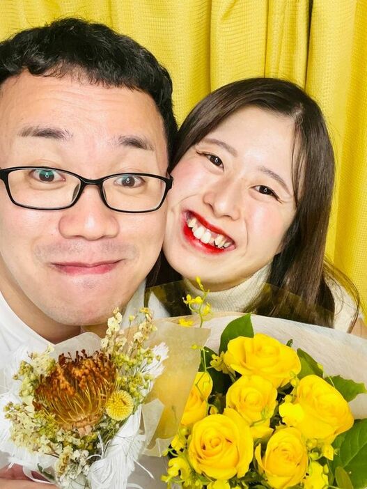 結婚を発表したパーマ大佐さん・アイドル鳥越さん