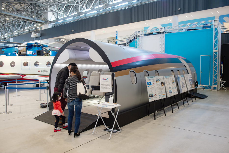 初の国産ジェット旅客機として開発が進められた旧MRJの胴体モックアップなどを展示する「あいち航空ミュージアム」（2021年5月3日、撮影：夏目健司／NAMEDIA）
