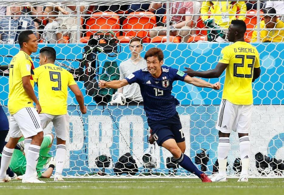 大迫がW杯初ゴールでケリをつけた。半端ない伝説が話題だが、実は半端だったの過去が（写真・ロイター／アフロ）