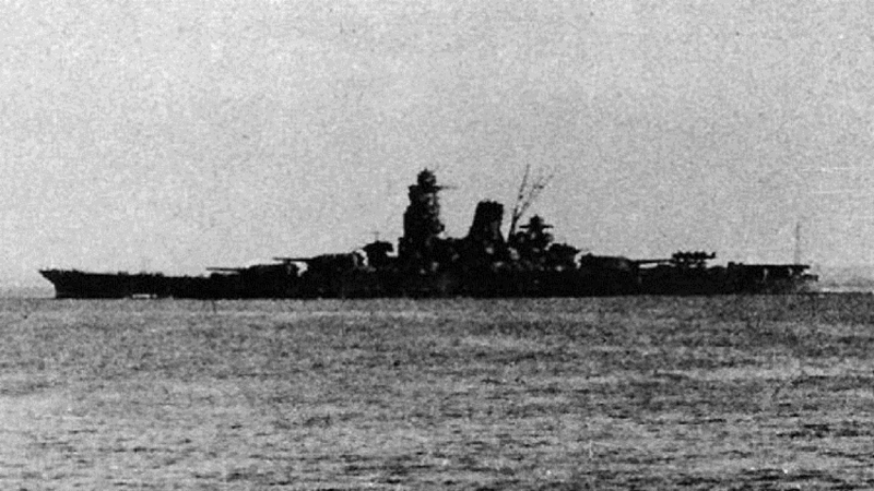 レイテ沖海戦で沈んだ戦艦「武蔵」