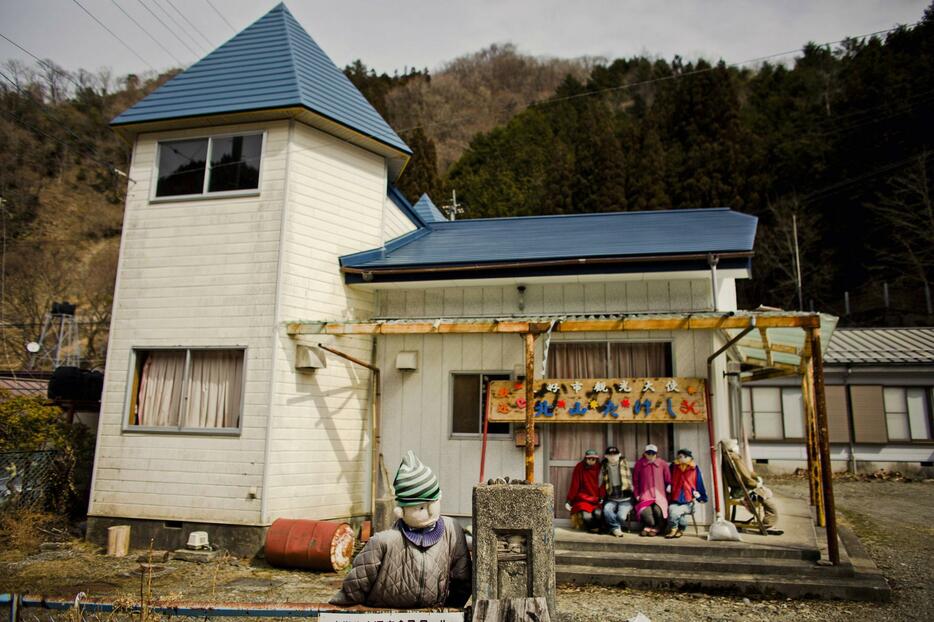 住民より人形が多い村 徳島県の集落が話題に＝2015年3月16日（ロイター/アフロ）