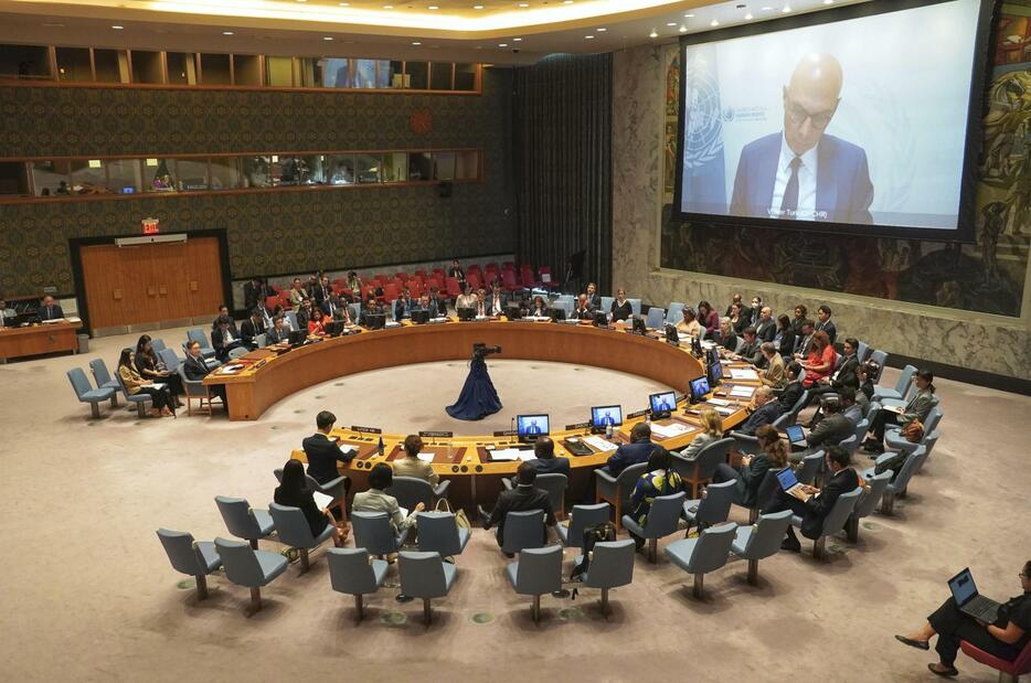 17日、国連安全保障理事会が開催した北朝鮮の人権状況を協議する公開会合＝米ニューヨーク（共同）