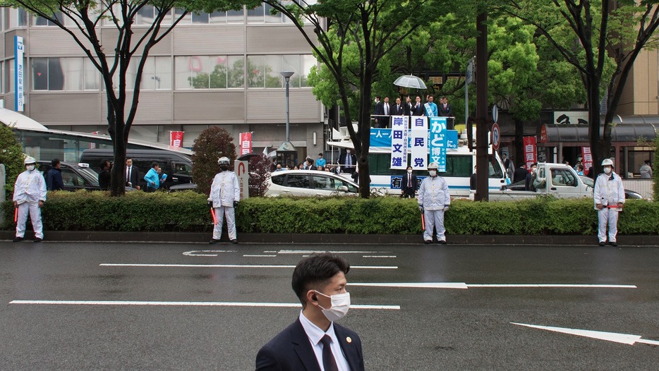 2023年 衆院和歌山1区補欠選挙 岸田首相、爆発事件後も遊説（写真：アフロ）