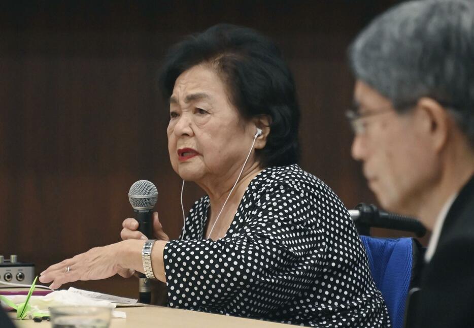 核兵器廃絶に向けた被爆者と国会議員らの討論会で、発言するサーロー節子さん＝5日午後、広島市