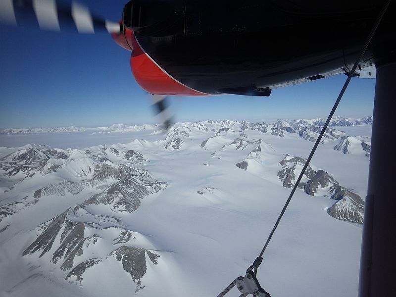 [写真]南極横断山脈、僕は自力で走りだすことを選ばなかった（撮影：大島義史）