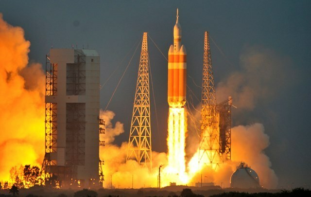 次世代宇宙船「オリオン」打ち上げ＝12月5日（ロイター/アフロ）