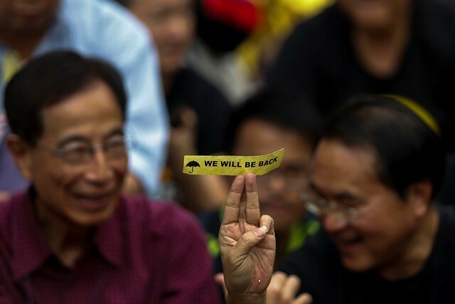 香港民主化デモ 当局が全面排除＝2014年12月11日（ロイター/アフロ）