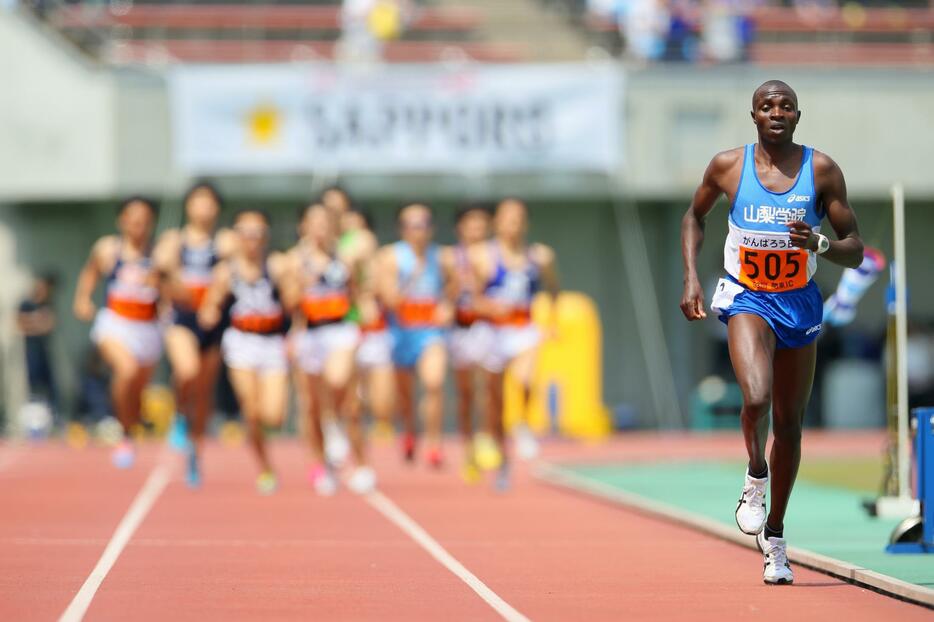 エノック・オムワンバ（山梨学院大）＝2014年5月16日（長田洋平/アフロスポーツ）