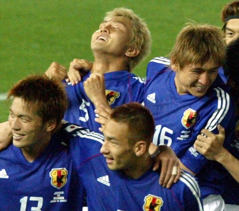 2002 FIFA W杯＝2002年（ロイター/アフロ）