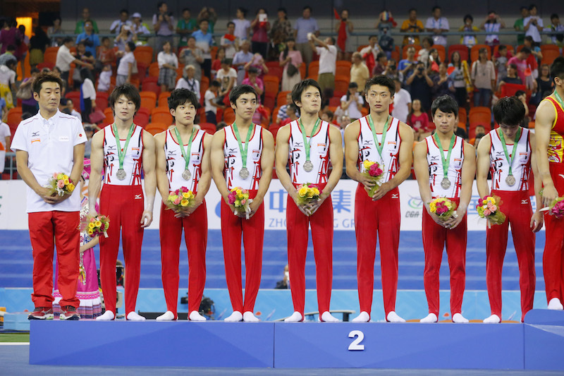[写真]銀メダルに終わった日本、世界体操2014男子団体表彰式（写真：中西祐介/アフロスポーツ）