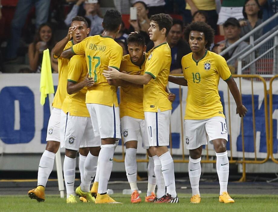 サッカーの国際親善試合で、日本はブラジルに0－4で完敗。ネイマールが4得点（ロイター/アフロ）