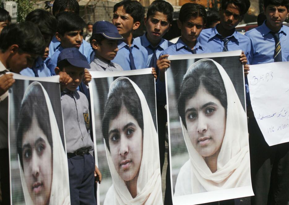 パキスタンに衝撃　タリバン批判の少女銃撃（ロイター/アフロ）