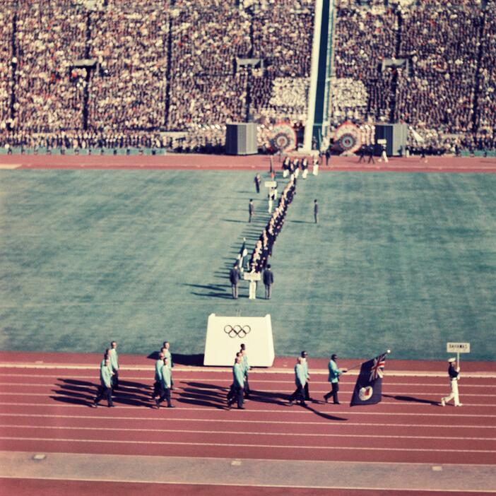 1964年、東京五輪 開会式（山田真市/アフロ）