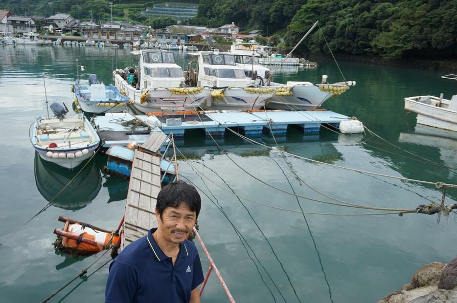 [写真]漁師の杉本肇さんは、カタクチイワシ漁を主軸とする＝水俣市袋で9月