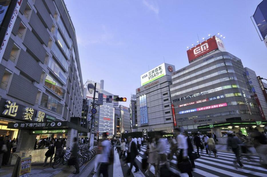 池袋駅周辺。豊島区は住宅ストックのバランスをどうとるか苦慮しています（ペイレスイメージズ/アフロ）