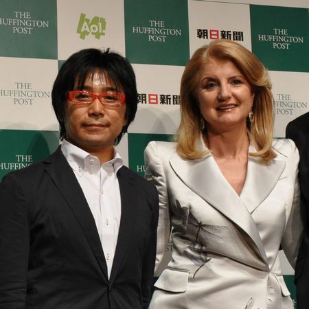 記念イベントでの松浦茂樹編集長、アリアナ・ハフィントン氏