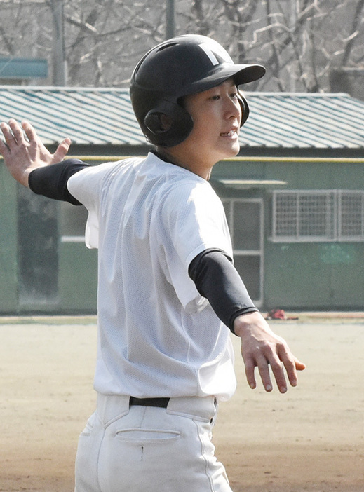 習志野の佐々木駿太内野手＝秋丸生帆撮影