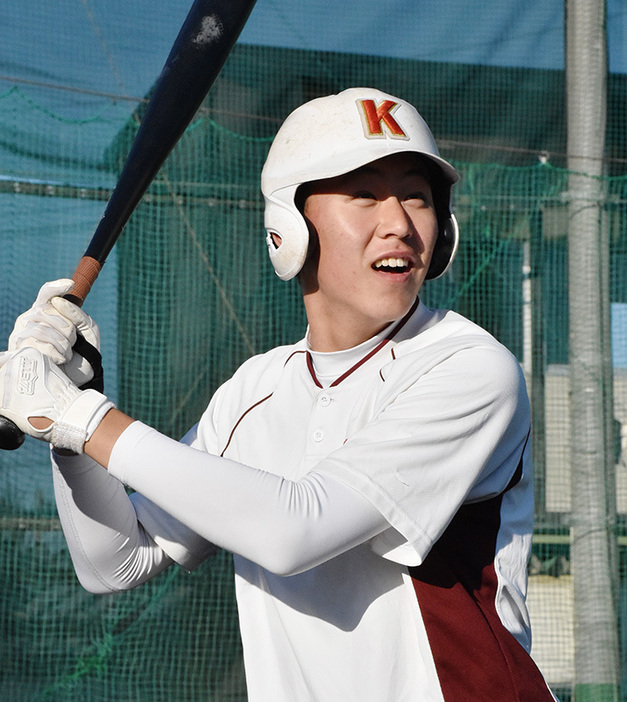 春日部共栄の榊原圭哉選手＝埼玉県春日部市の同校で、畠山嵩撮影