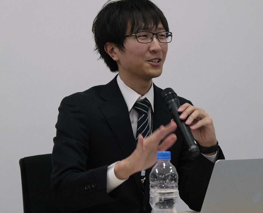 分析結果について説明する東北大学災害科学国際研究所の門廻充侍助教＝仙台市青葉区で2月21日（撮影：飯田和樹）