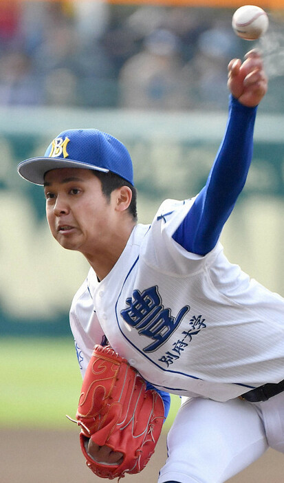 【札幌大谷－明豊】先発した明豊の若杉晟汰投手＝阪神甲子園球場で2019年3月29日、山田尚弘撮影