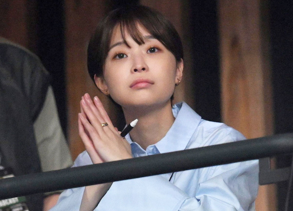 フジ退社の渡邊渚アナ 受注販売カレンダー締切直前、連日のPR