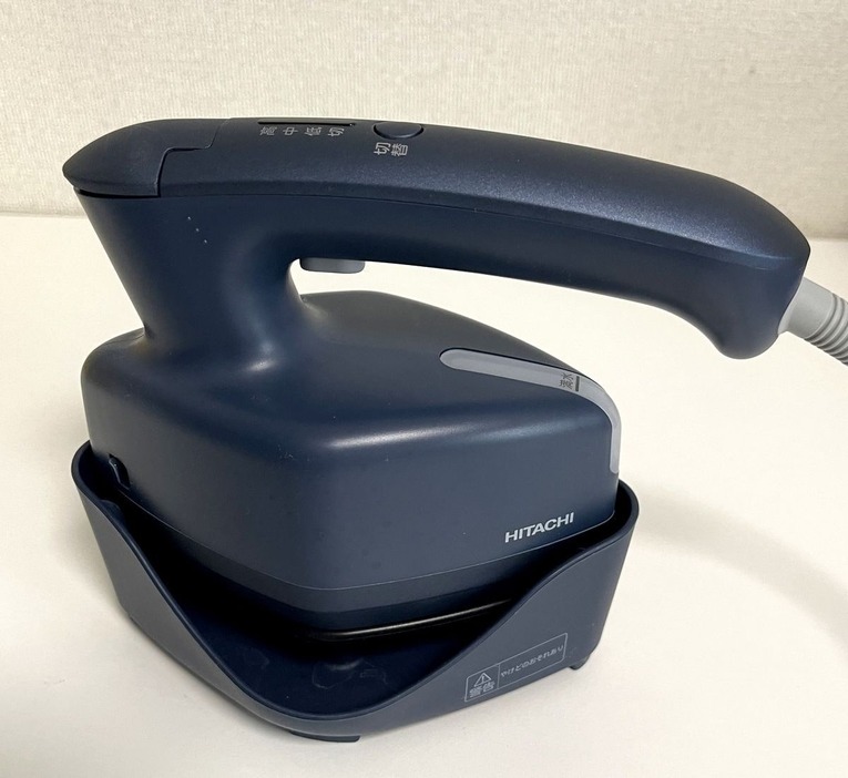 【新品未使用品】日立衣類スチーマー アイロン台なしでプレスもできちゃう日立の衣類スチーマーが優秀