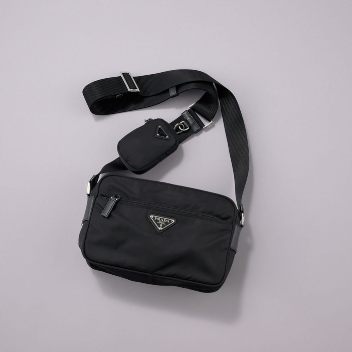 PRADA 黒 ナイロン バッグ 装飾付き coeuriche777_11252