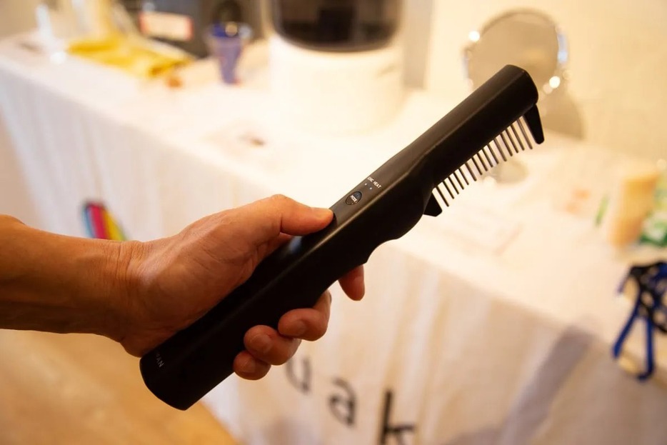 ヤーマンの最新兵器」自宅でサロン級はもう常識!? 生え際にも