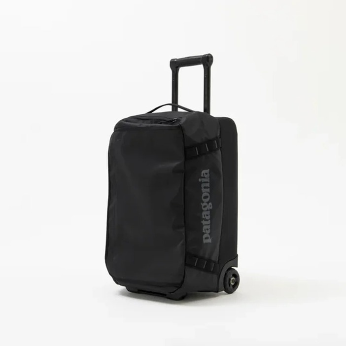 S*e様 Patagonia キャリーバッグ大 黒 大人の旅バッグ】パタゴニアからモノリスまで。エディターが買っ