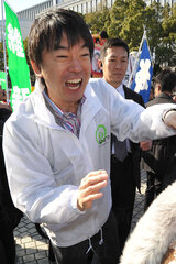 大阪都構想住民投票の否決後、政界を引退した日本維新の会創設者の橋下徹氏