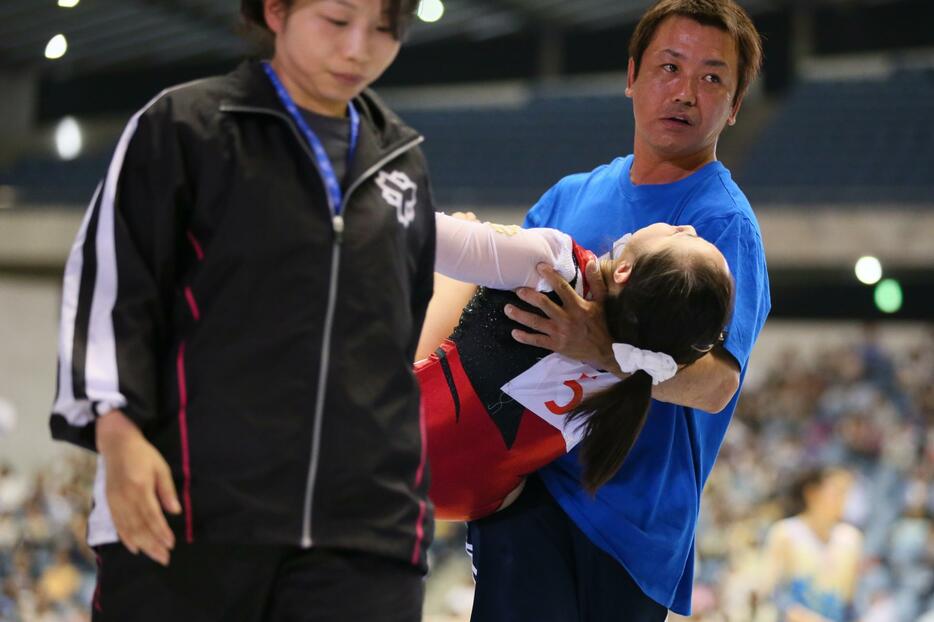 NHK杯の練習中にケガ。この後、アキレス腱断裂と診断＝2015年5月17日（写真：長田洋平/アフロスポーツ）