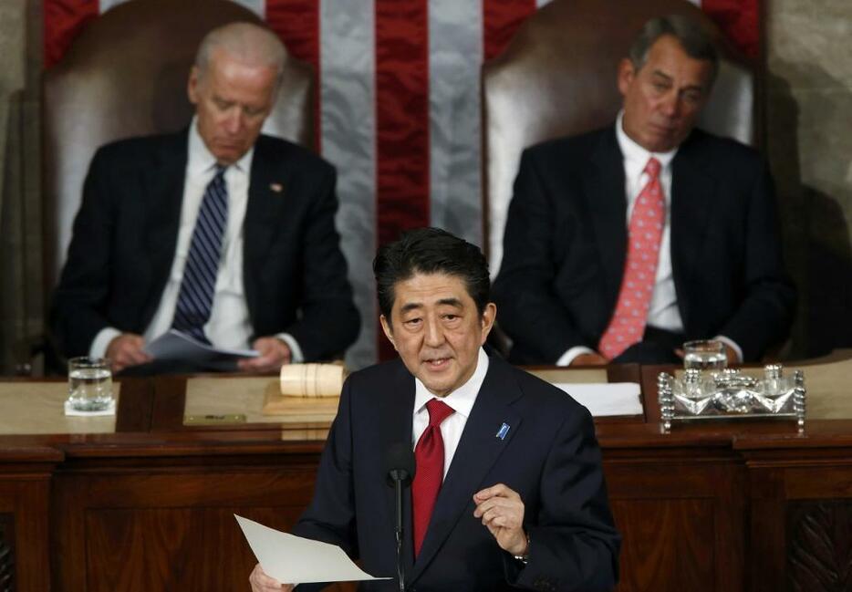 [写真]池田首相以来、54年ぶりに米連邦議会で演説を行った安倍晋三首相（ロイター/アフロ）