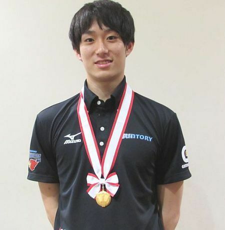 [写真]決勝で連続サービスエースを決めた柳田将洋